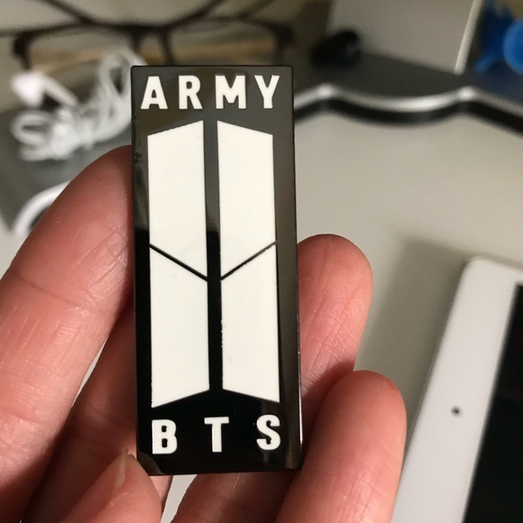 BTS army pin! Kpop - Picture 1 of 5